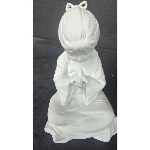 AK Kaiser Germany Bisque Porcelain Seated Girl with Dove Figurine White 806 - Picture 5 of 8